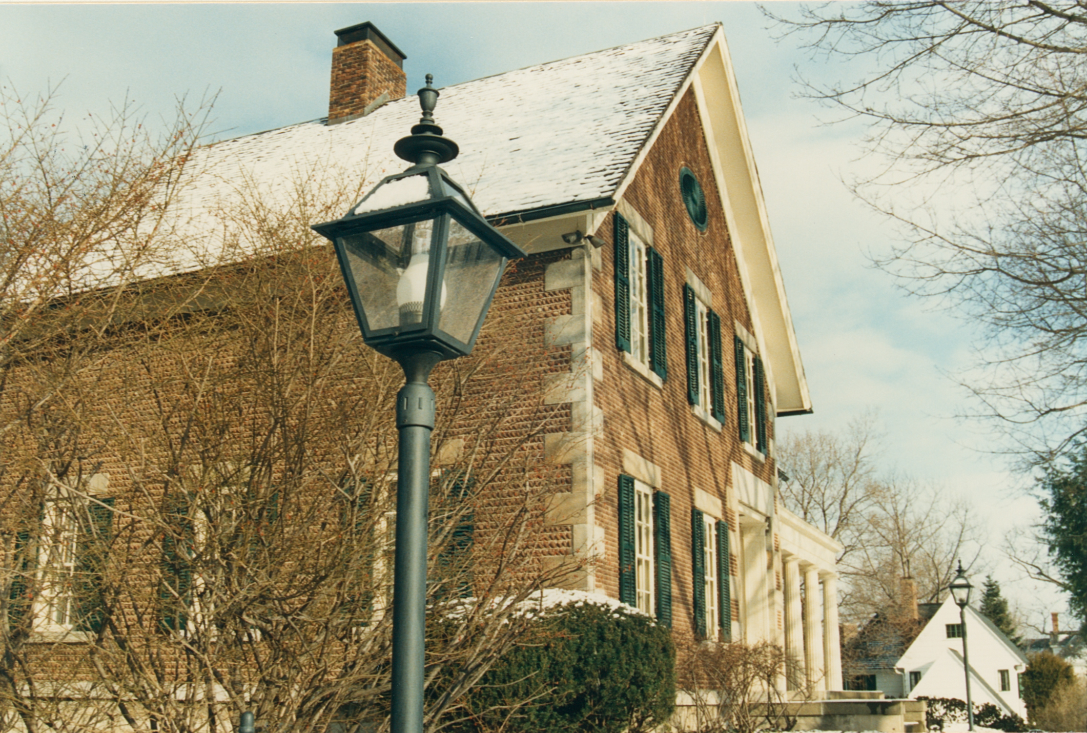 Arc-3 513 W Maple Ave 4